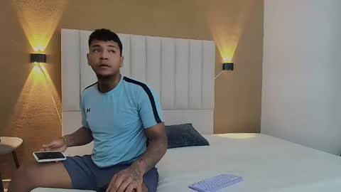 Axell online show from 04.12.26