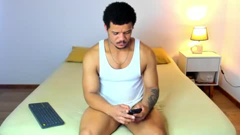 Snapshot of axelldasilva chatting on 07.25.26 AXEL DA SILVA online show from 07.25.26