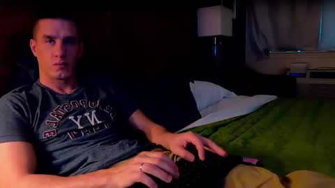 Axl online show from 01.06.25