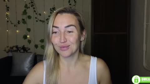 Jully online show from 11.12.25