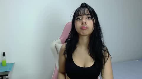 Snapshot of ayamefox chatting on 09.30.25 Ayame online show from 09.30.25
