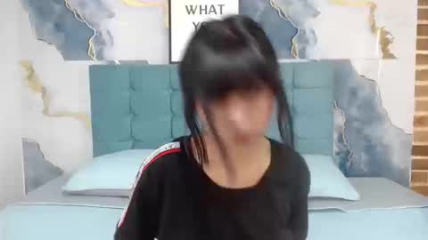 Snapshot of ayamefox chatting on 10.08.25 Ayame online show from 10.08.25