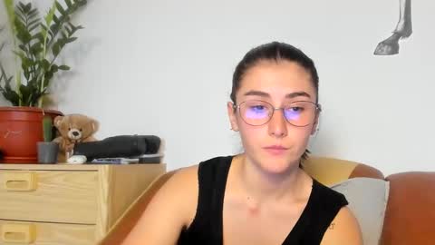 Snapshot of ayana_tessy chatting on 02.11.25 Ayana online show from 02.11.25