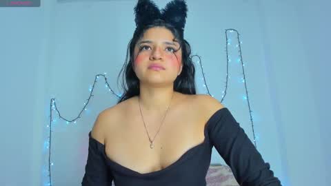 Snapshot of ayheleen_sexygirl3 chatting on 01.23.25 Mariana online show from 01.23.25
