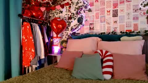 Ayla hill online show from 03.12.26