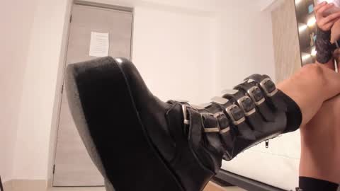 Snapshot of ayla_velt chatting on 02.19.26 Ayla online show from 02.19.26