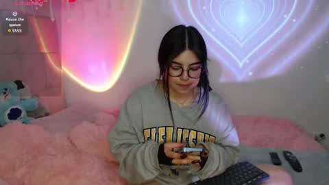 Snapshot of ayleen_honey chatting on 10.23.25 Ayleen online show from 10.23.25