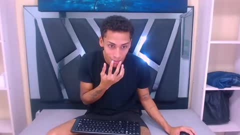 Snapshot of aylensantos chatting on 02.17.25 Aylen online show from 02.17.25