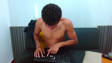 Snapshot of aylensantos chatting on 02.19.25 Aylen online show from 02.19.25