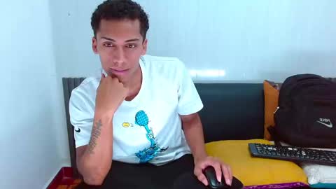 Snapshot of aylensantos chatting on 02.20.25 Aylen online show from 02.20.25