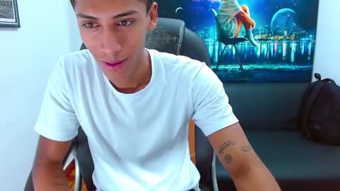 Snapshot of aylensantos chatting on 02.21.25 Aylen online show from 02.21.25