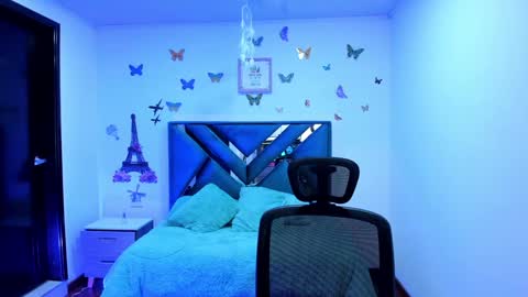 Aylin online show from 12.28.24