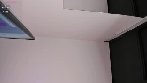 Snapshot of aylin_rousse chatting on 09.10.25 ayllin online show from 09.10.25