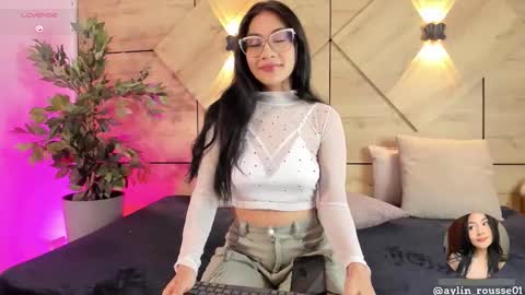 Snapshot of aylin_rousse chatting on 10.11.25 ayllin online show from 10.11.25