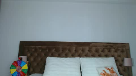 Aylin online show from 10.13.25