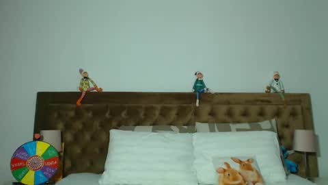 Aylin online show from 11.06.25