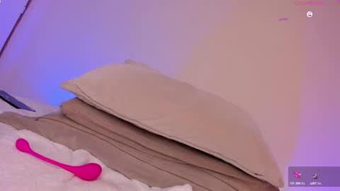 Aylin  online show from 02.23.25