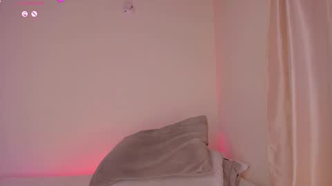 Snapshot of aylinz chatting on 01.04.25 Alish online show from 01.04.25