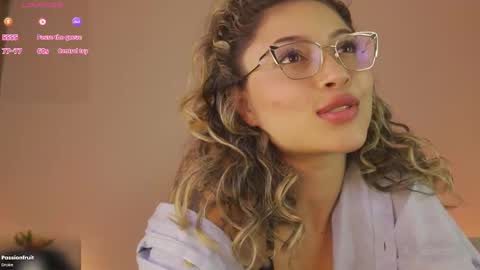 Snapshot of ayralee chatting on 02.18.25 Ayra L online show from 02.18.25