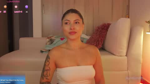Snapshot of ayralee chatting on 02.20.25 Ayra L online show from 02.20.25