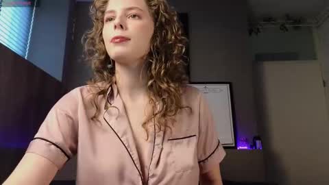 Snapshot of ayreenmoore chatting on 02.08.26 Ayreen Moore online show from 02.08.26