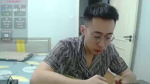 ayyzqh66 online show from 04.28.26