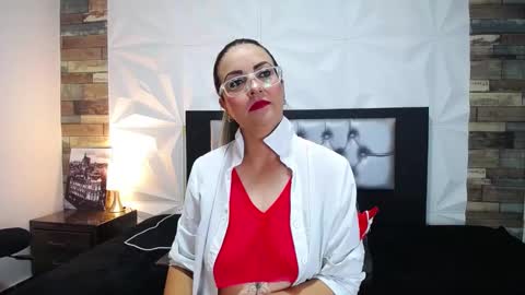 Azahara online show from 02.22.25