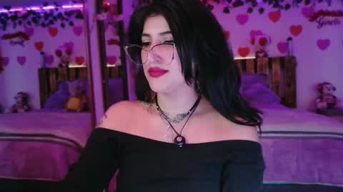 Snapshot of azaharnoor chatting on 04.19.26 Azahar online show from 04.19.26