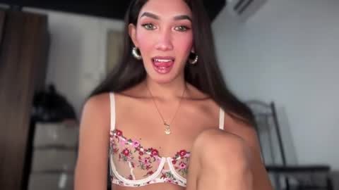 Snapshot of azalea_cum69 chatting on 06.11.26 azalea_cum69 online show from 06.11.26