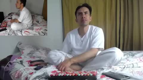 Snapshot of aziel_xxx chatting on 02.19.25 AZIEL online show from 02.19.25