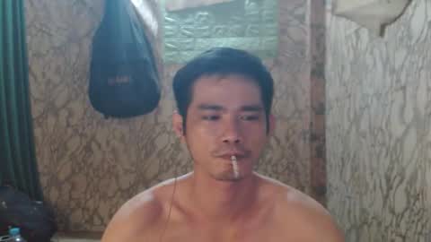 Snapshot of azn_philip chatting on 11.24.25 Philip online show from 11.24.25