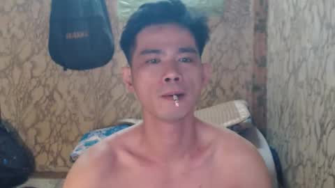 Snapshot of azn_philip chatting on 11.30.25 Philip online show from 11.30.25