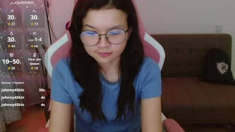 Azu  online show from 04.10.26