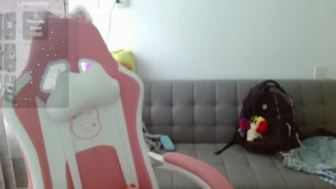 Snapshot of azu_chan chatting on 05.02.26 Azu online show from 05.02.26