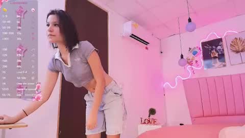 Snapshot of azul_horny chatting on 02.04.25 PRINCESS AZUL. online show from 02.04.25