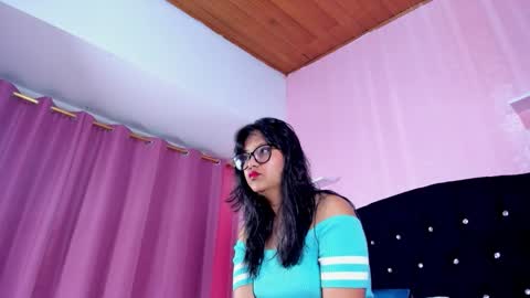 Snapshot of azul_moon chatting on 11.18.25 azul_moon online show from 11.18.25