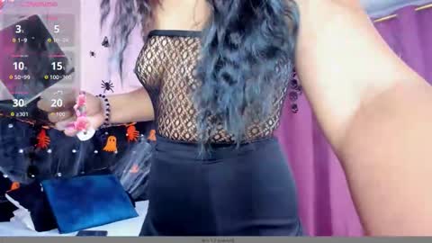 azul_moonn online show from 10.22.25