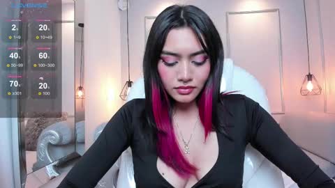 Azura online show from 02.24.25