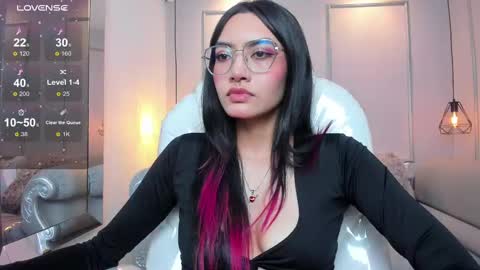 Azura online show from 11.10.25