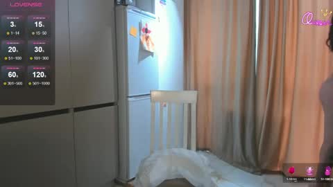 Snapshot of azure_moon chatting on 06.05.26 azure_moon online show from 06.05.26