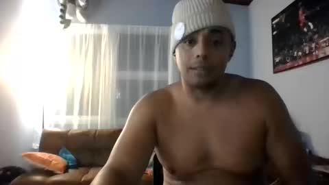 Snapshot of b0urb0n7 chatting on 10.18.25 Bourbon online show from 10.18.25