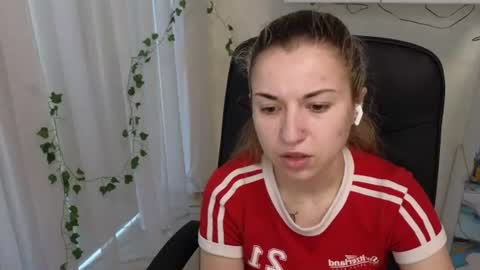 Snapshot of babby_anyaa chatting on 06.20.26 Anya online show from 06.20.26