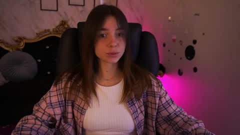 Snapshot of babe_dollie chatting on 05.11.26 Babe online show from 05.11.26