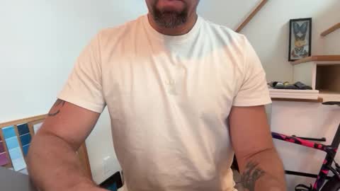 Snapshot of babeheater chatting on 12.17.25 babeheater online show from 12.17.25