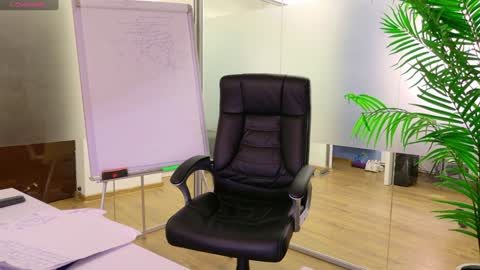 Olivia and Lexi online show from 03.06.25