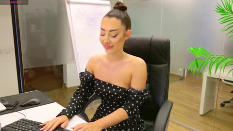 Olivia and Lexi online show from 03.07.25