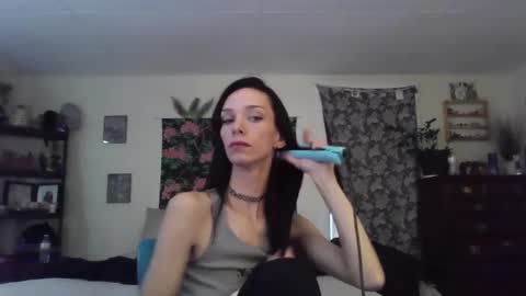 Fern Browning online show from 09.18.25