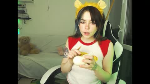 Snapshot of baby_ada chatting on 04.21.26 baby ada online show from 04.21.26