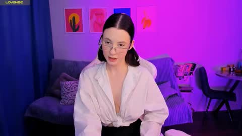 Snapshot of baby_annabellee chatting on 12.17.25 Baby Annabelle online show from 12.17.25