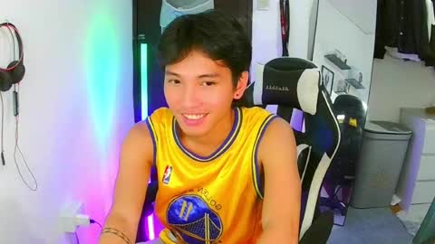 Snapshot of baby_aries69 chatting on 05.24.26 your Baby Aries69 online show from 05.24.26